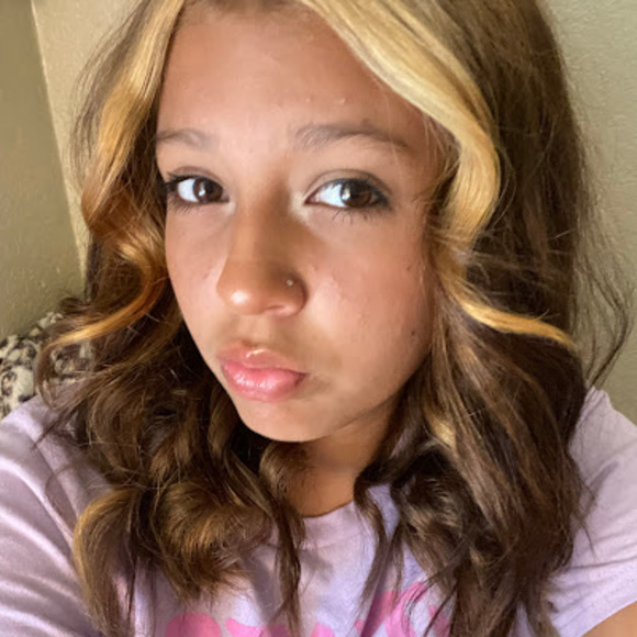 Meet your Posher, Kenzie - Picture 1 of 1